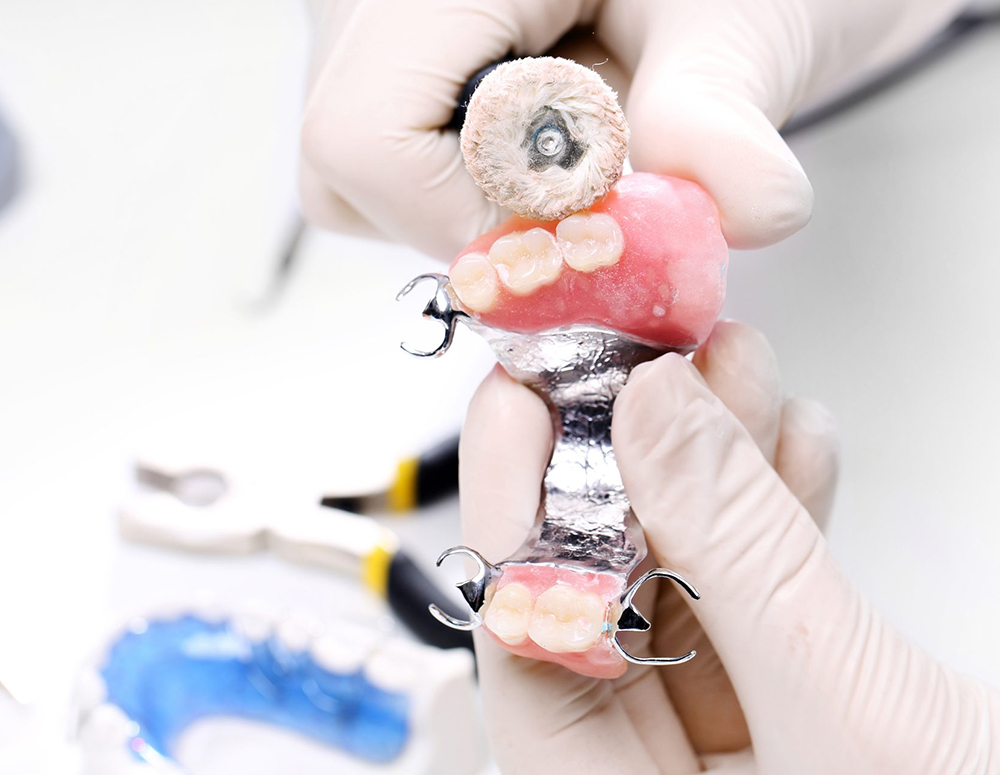 https://globaldental.pk/wp-content/uploads/2025/09/Why-Choose-Global-Dental-Laboratory-6.jpg